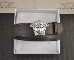 Schwarze Medusa-Gürtelschnalle