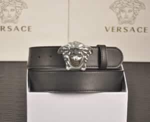 Schwarze Medusa-Gürtelschnalle