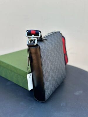 Kleine blaue Messenger-Tasche