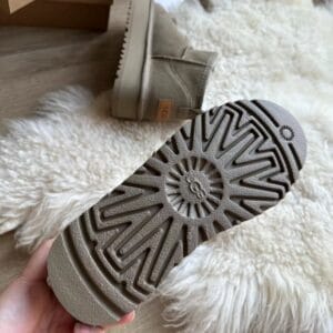 Classic Ultra Mini Boot