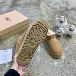 Classic Ultra Mini Boot