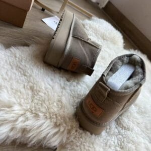 Classic Ultra Mini Boot