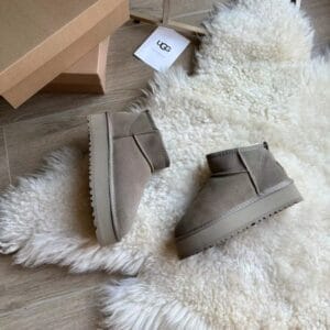 Classic Ultra Mini Boot