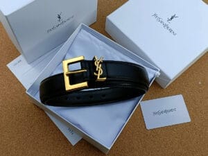 Ledergürtel mit Krokoprägung