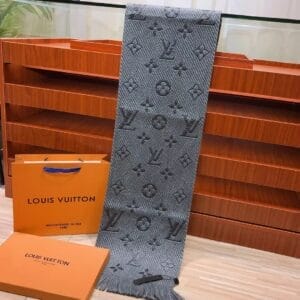 Logomania Scarf Pearl