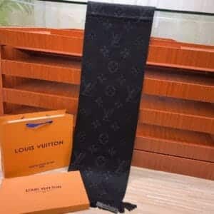 Logomania Scarf Pearl