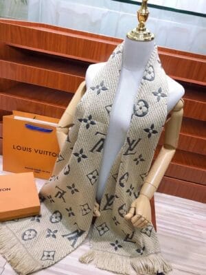Logomania Scarf Pearl