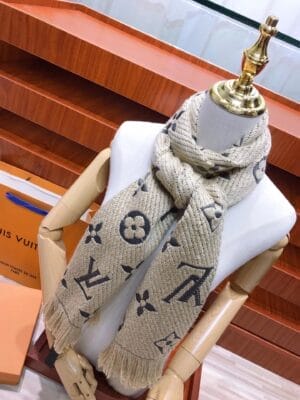 Logomania Scarf Pearl