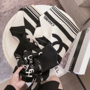 Luxurious Cashmere Scarf for Women