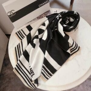 Luxurious Cashmere Scarf for Women