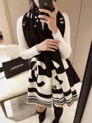 Luxurious Cashmere Scarf for Women