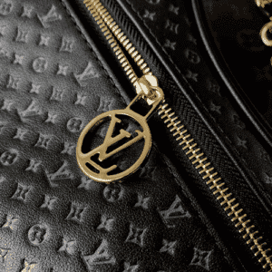 LV replica Loop Black