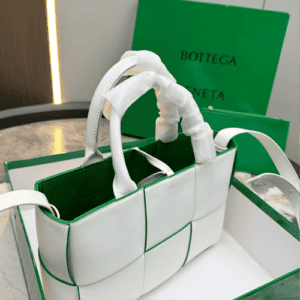 The Arco Medium Leather Tote Bag white