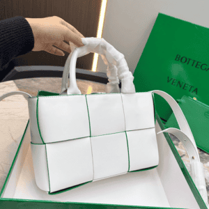 The Arco Medium Leather Tote Bag white