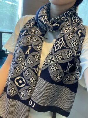 Women's Gray Wool Scarf