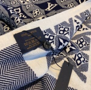 Women's Gray Wool Scarf