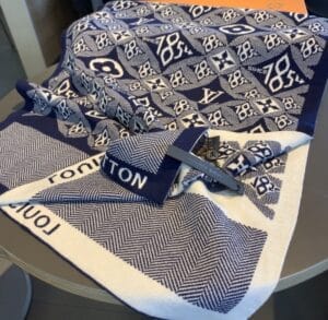 Women's Gray Wool Scarf