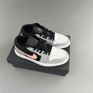 Air Jordan 1 Low Retro