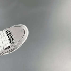 Air Jordan 4 Retro Frozen Moments