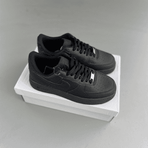 Black Nike Air Force 1 Low