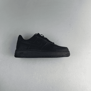 Black Nike Air Force 1 Low