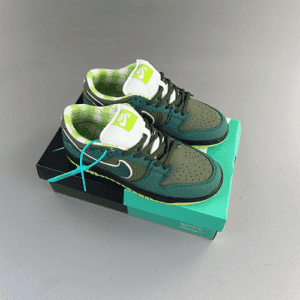 Concepts x Nike SB Dunk Low Green Lobster