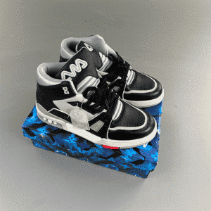 Louis Vuitton Trainer Sneaker