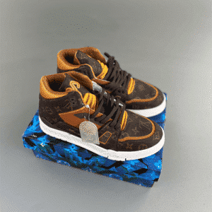 Louis Vuitton Trainer Sneaker