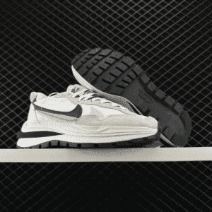 Nike Reps x Sacai Vaporwaffle 4